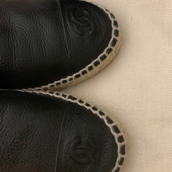 Chanel Leather Espadrilles in time for spring! - Picture 3 of 6